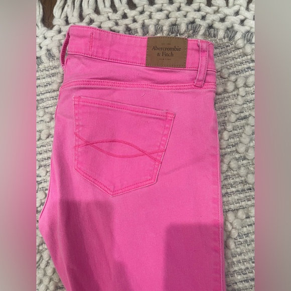 Hot pink Abercrombie& Fitch skinny jeans. - Picture 5 of 5